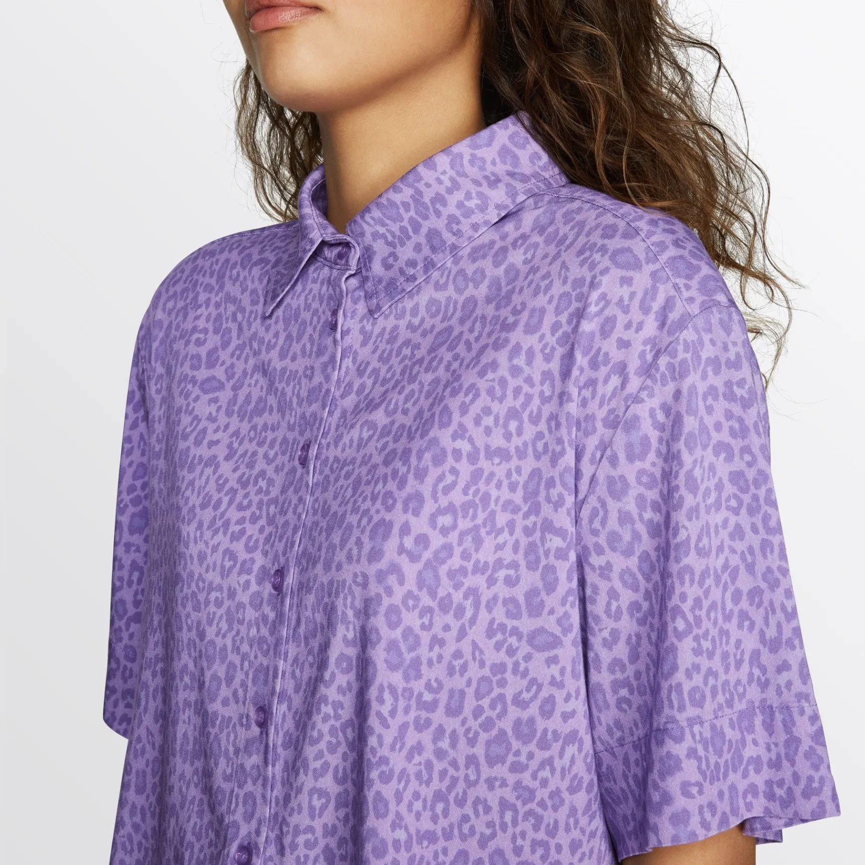 Mystic Roar> Tees & Tops