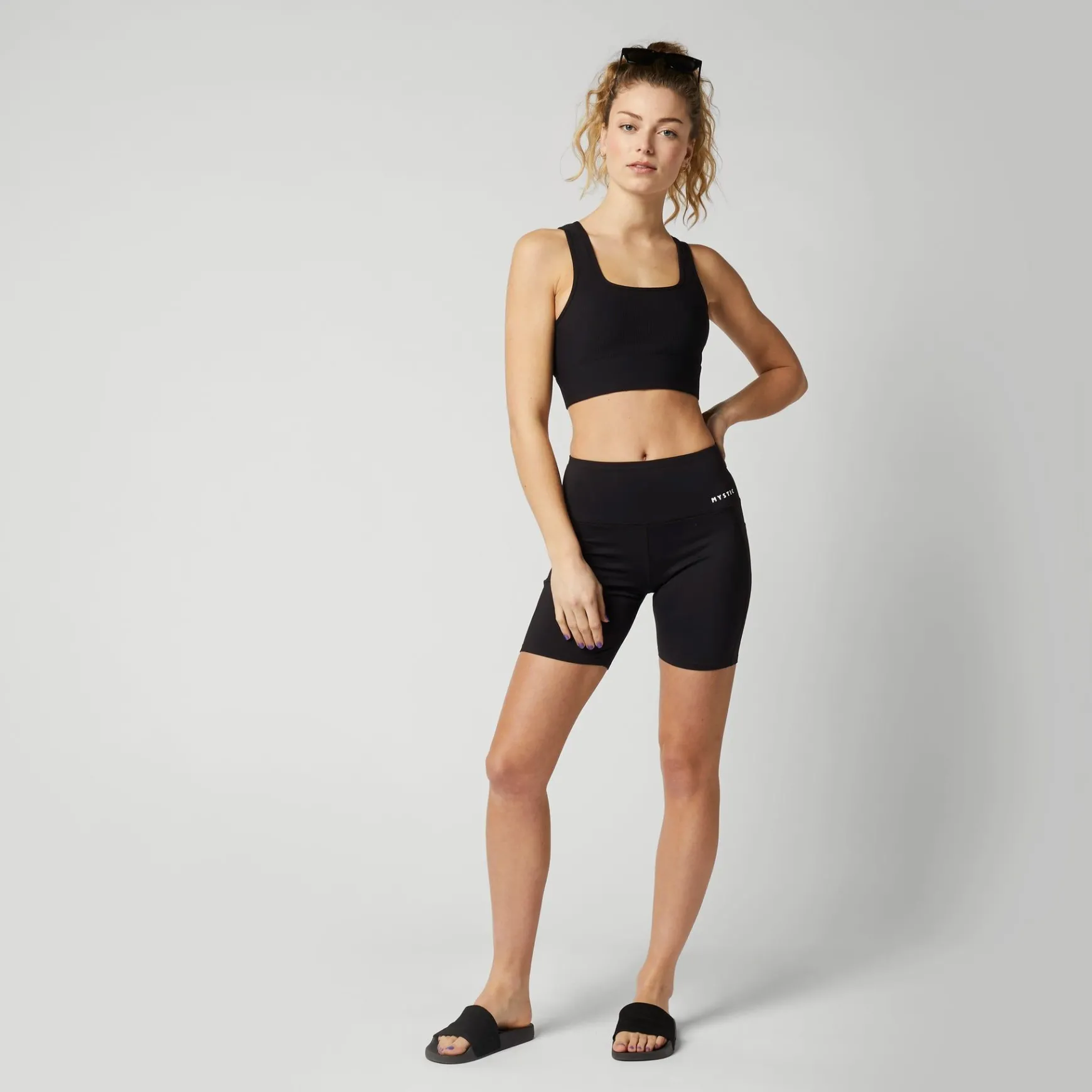 Mystic Saimi> Activewear