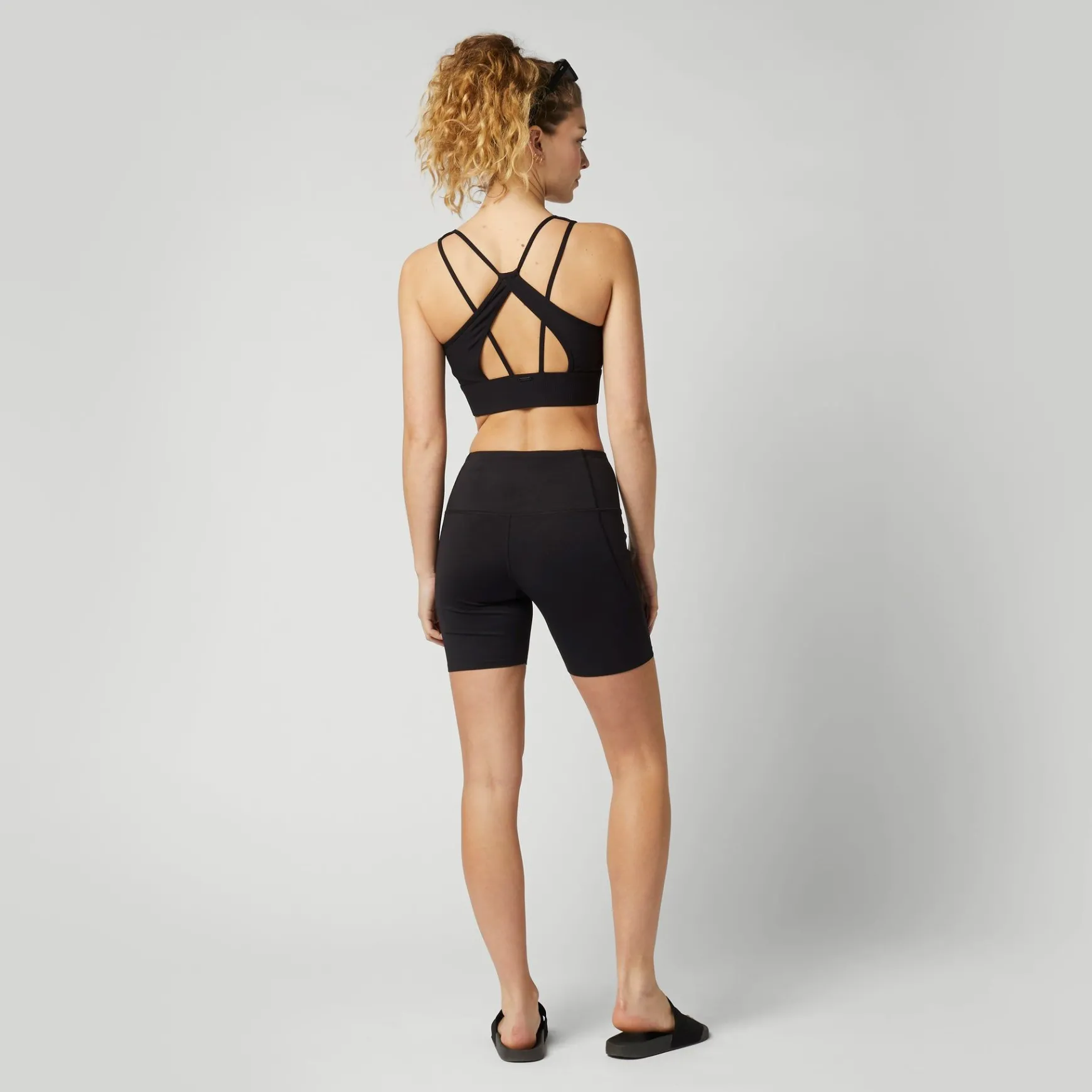 Mystic Saimi> Activewear