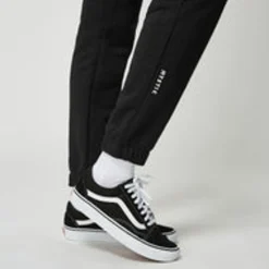 Mystic The Jogger><noscript><img width=